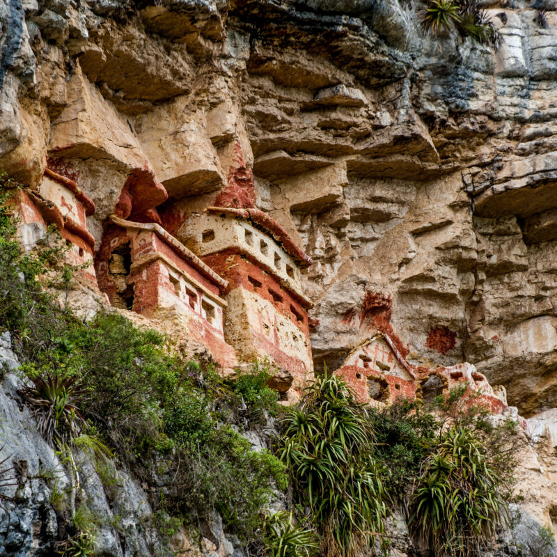 Mausoleos de Karajía y Cavernas de Quiocta